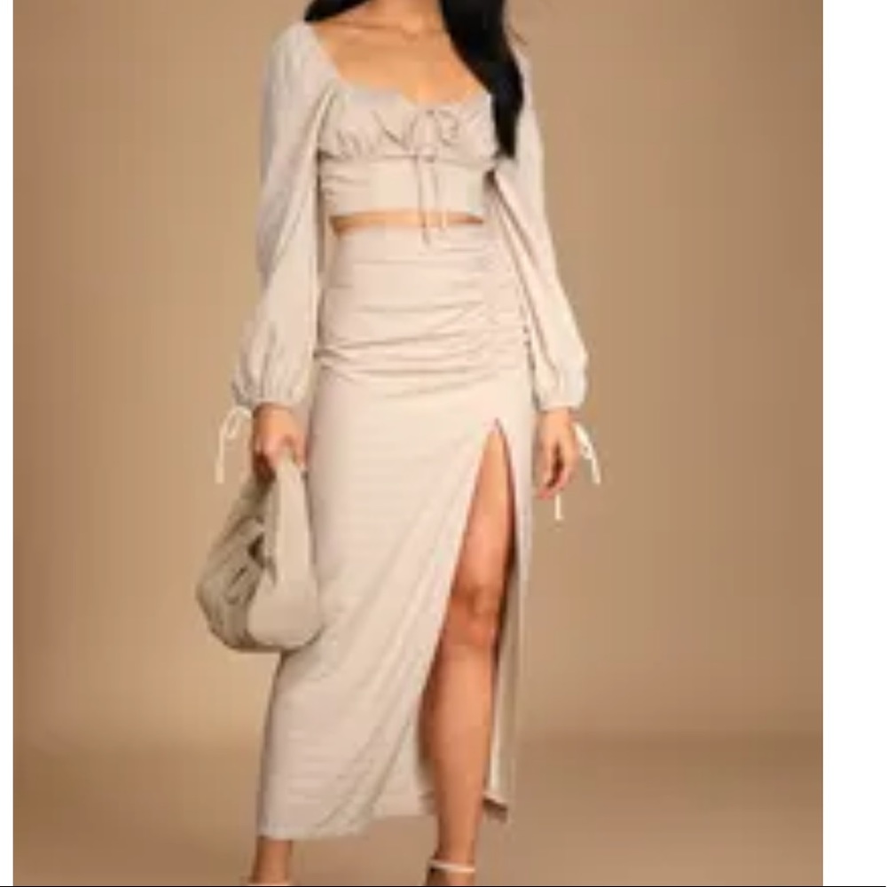 Lulu's beige skirt set